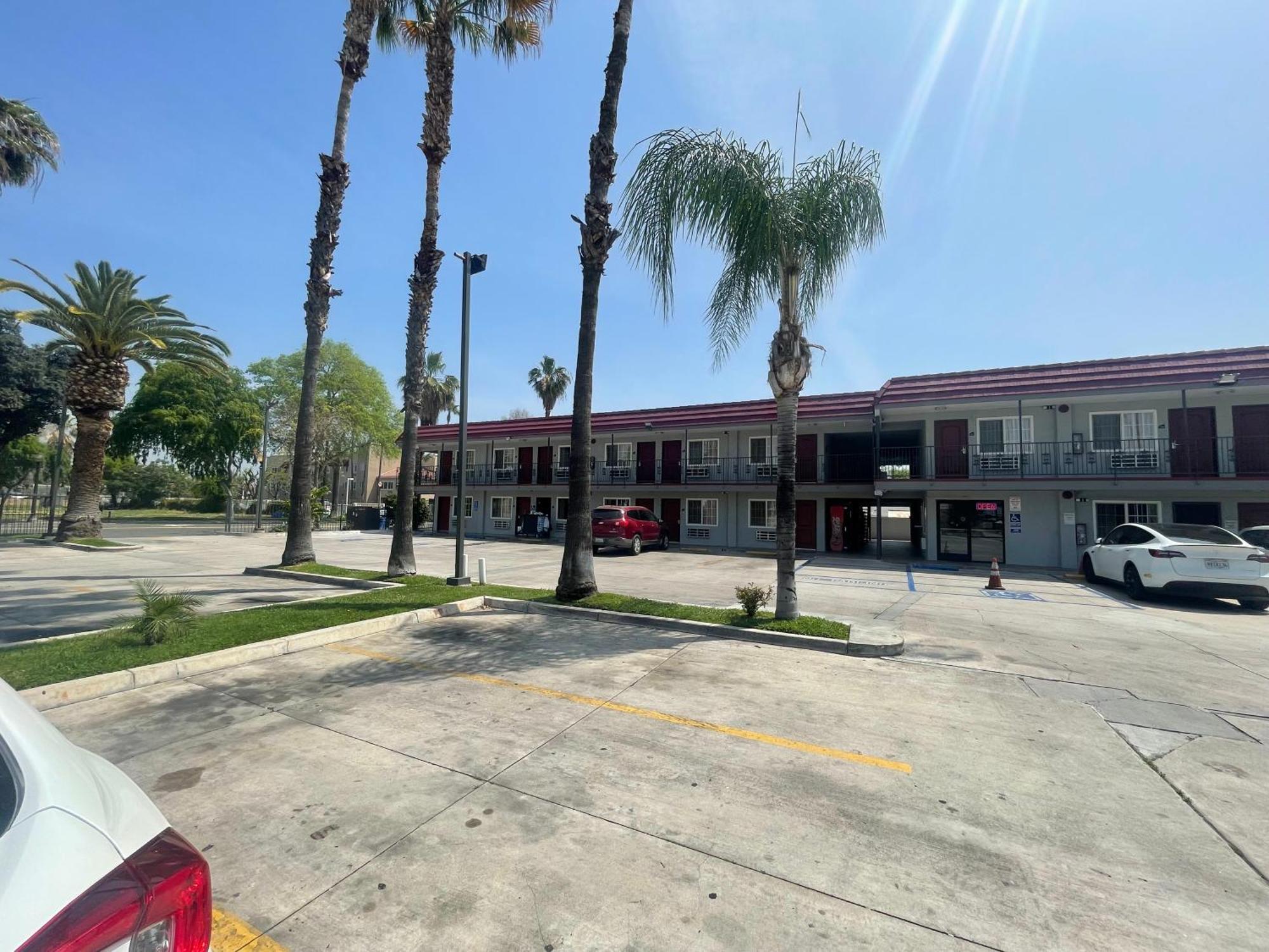 Simplestay Suites - Downtown San Bernardino Eksteriør billede