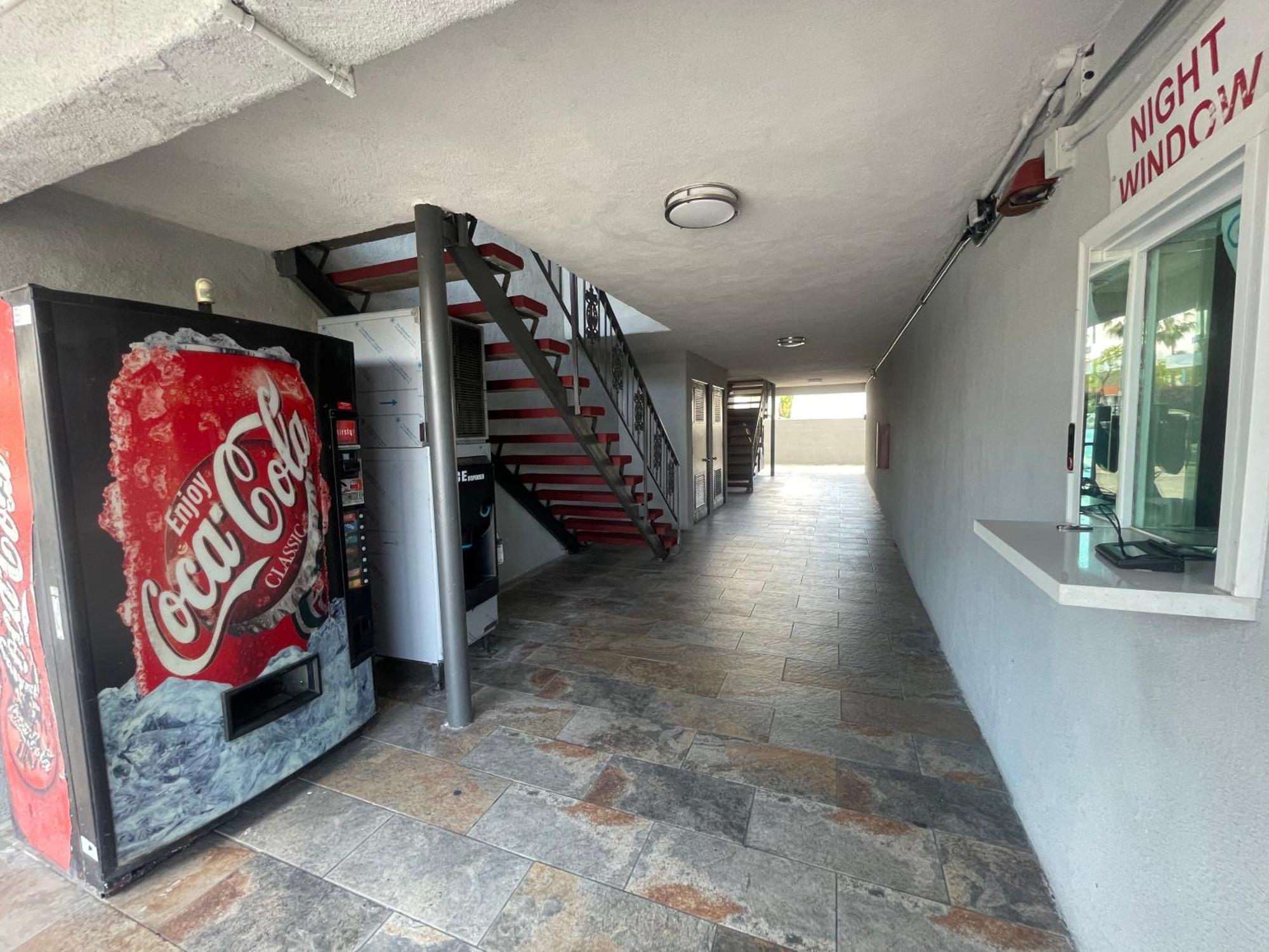 Simplestay Suites - Downtown San Bernardino Eksteriør billede