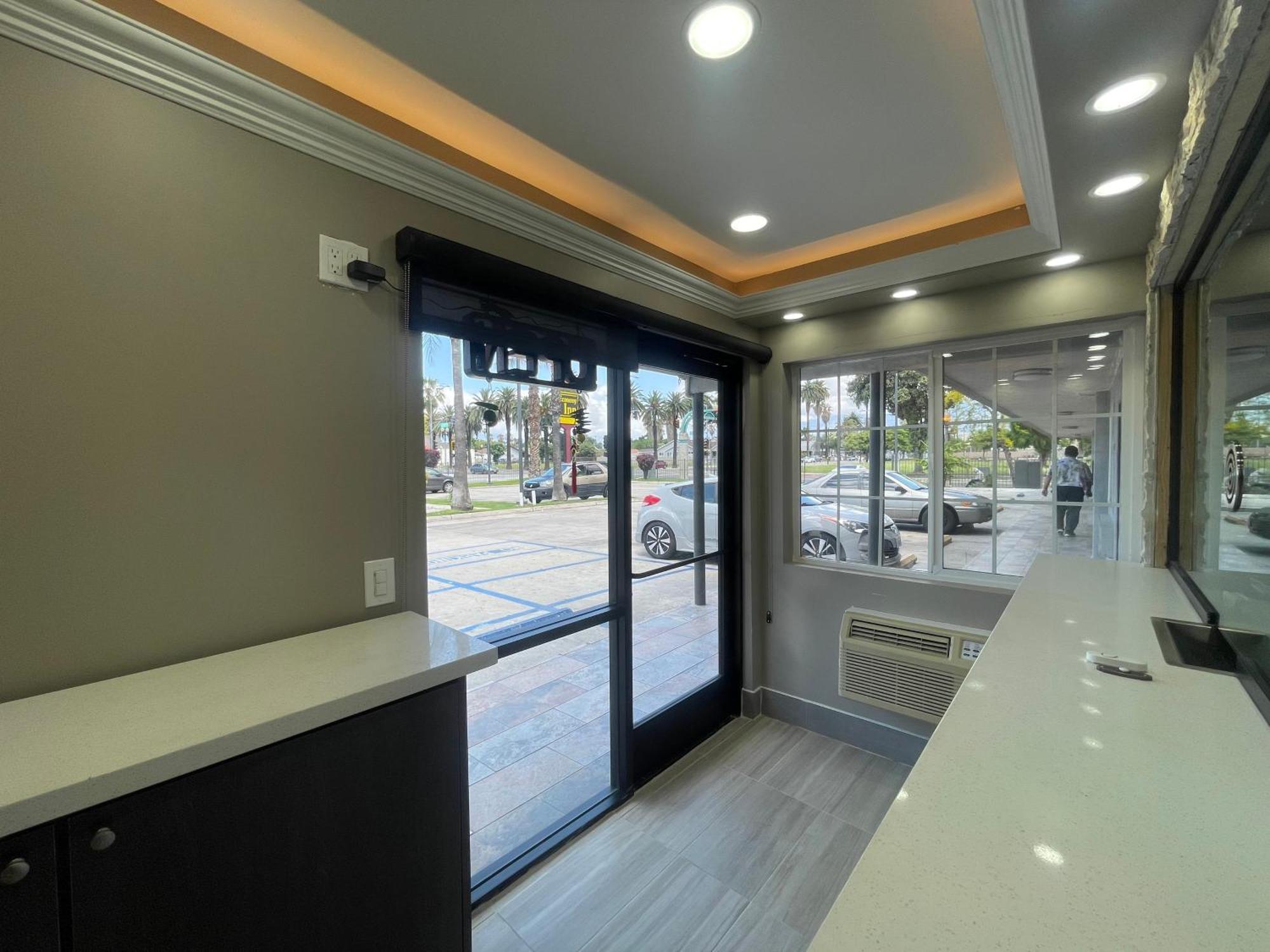 Simplestay Suites - Downtown San Bernardino Eksteriør billede