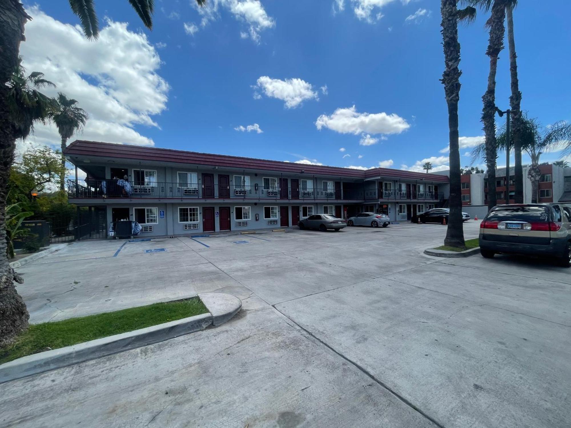 Simplestay Suites - Downtown San Bernardino Eksteriør billede