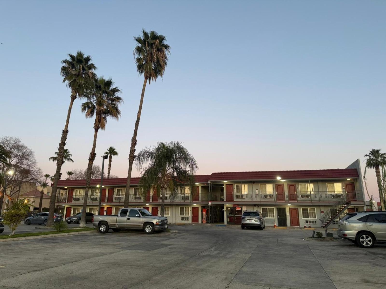 Simplestay Suites - Downtown San Bernardino Eksteriør billede